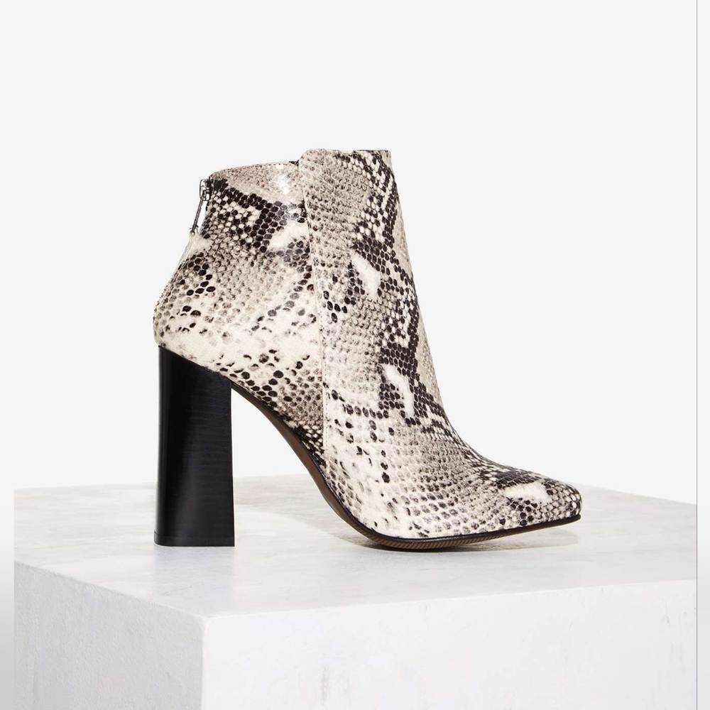 Shellys London Size European 36 / US 6 Snakeskin Ankle Boots